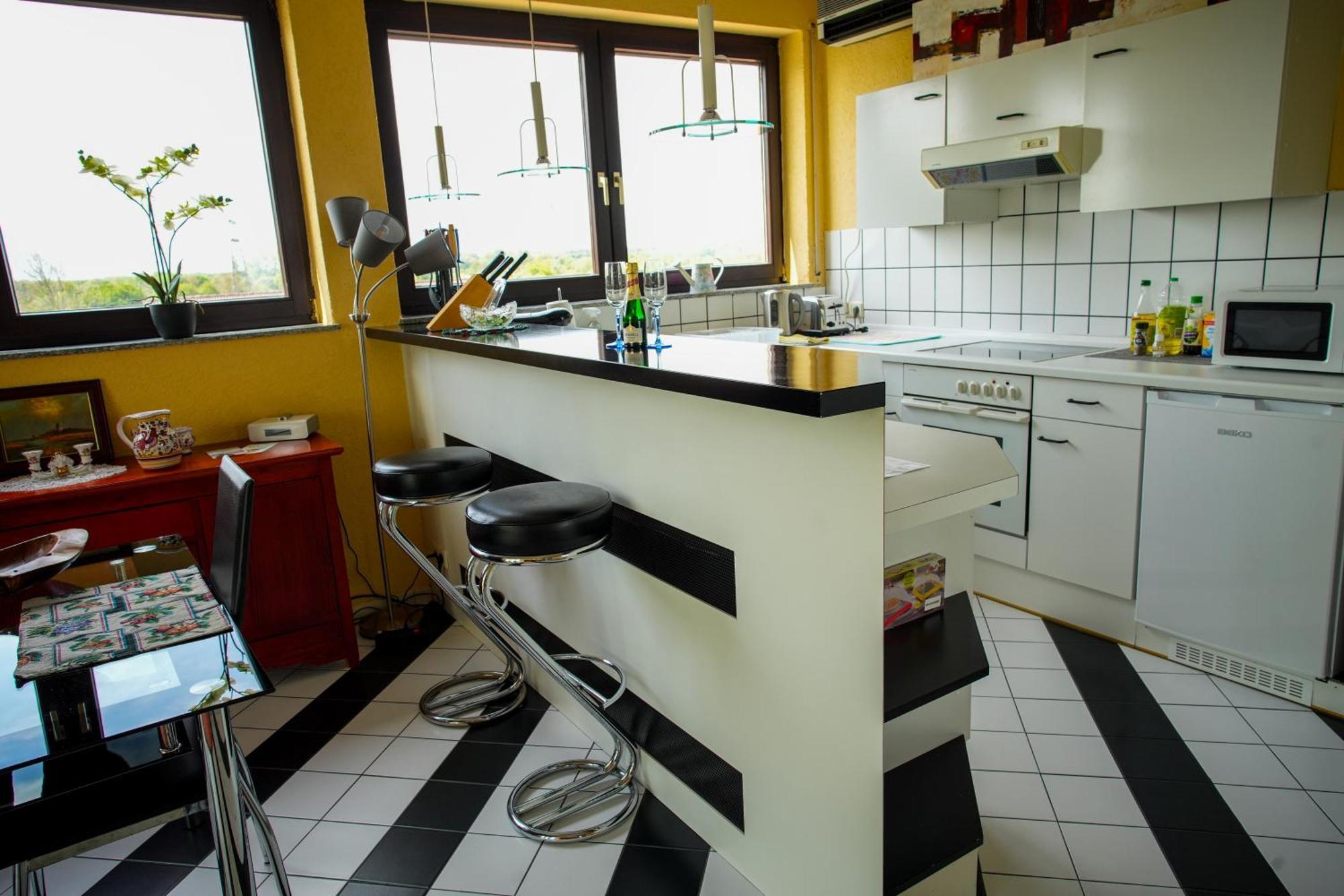 Schoenes Studio In Der Rheinebene, Zentral Gelegen Rheinstetten Exterior foto